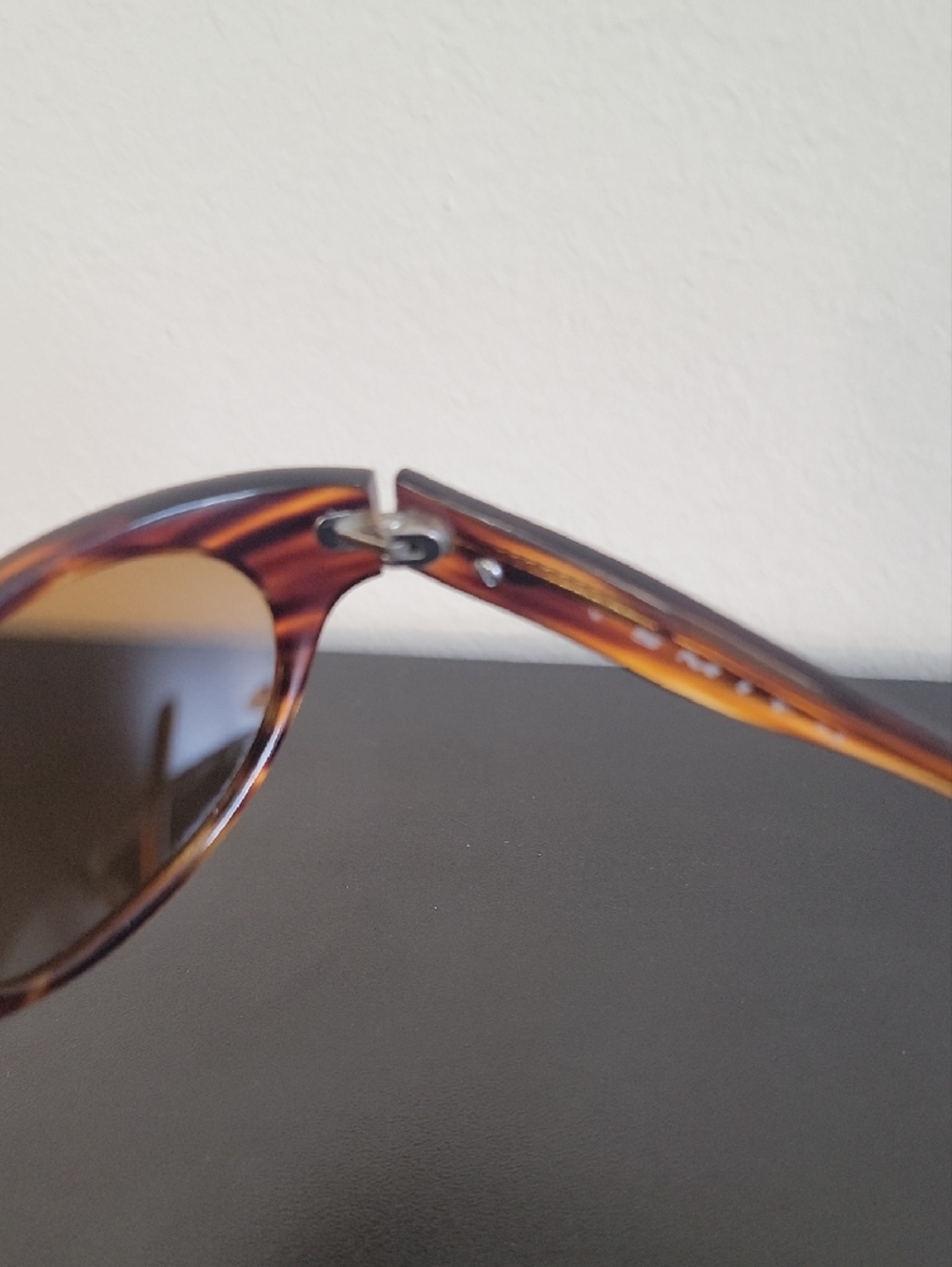 SMITH Tortoiseshell Cat-Eye Sunglasses - Brown Lenses - Picture 3 of 4